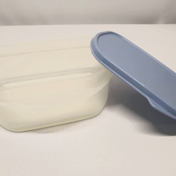 Large Ice Blue Tupperware Set - Picture 5 of 12